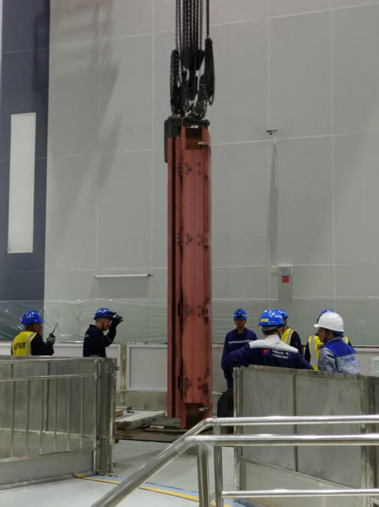 天池項目3號機組檢修磁極吊裝圓滿完成 (2).png